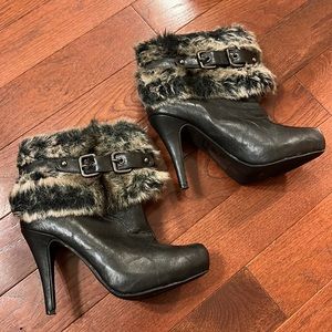 COPY - Bakers platform boots with faux fur